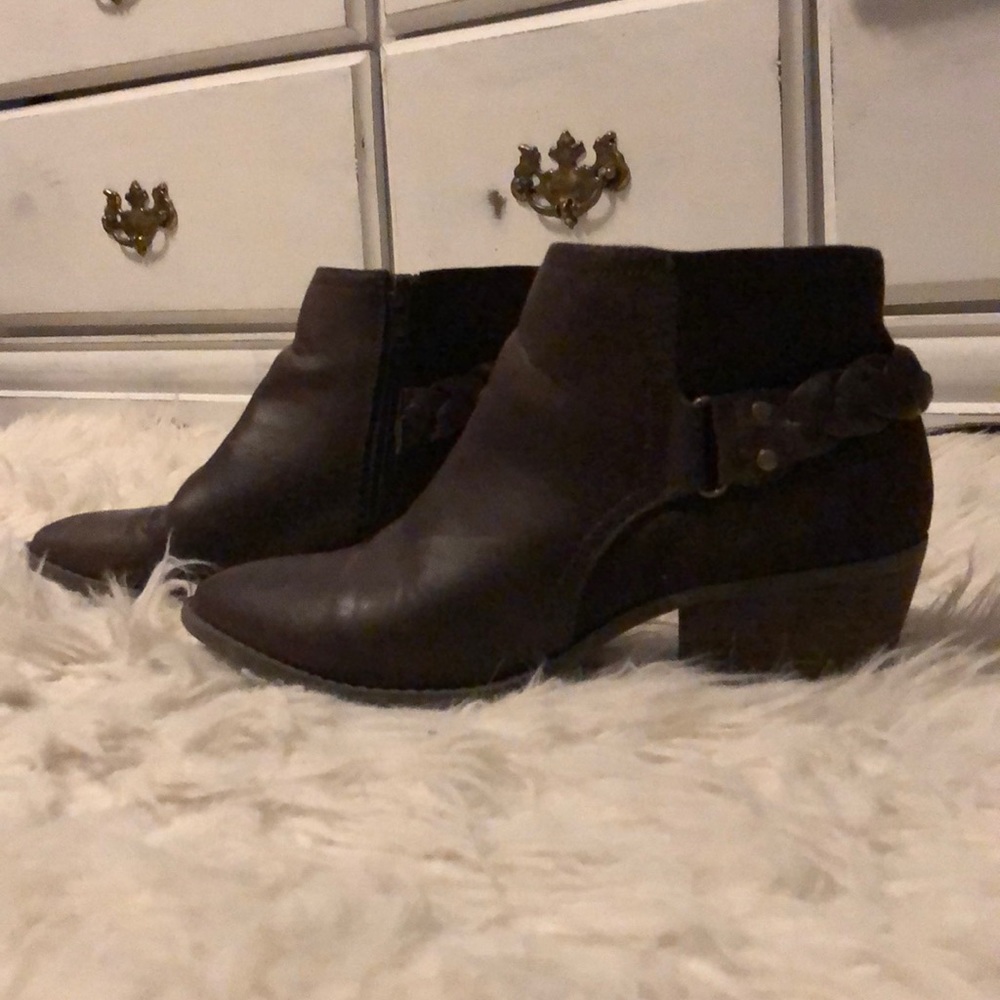 Ankle boots